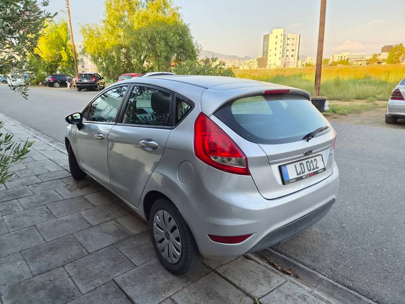 Ford Fiesta — 6