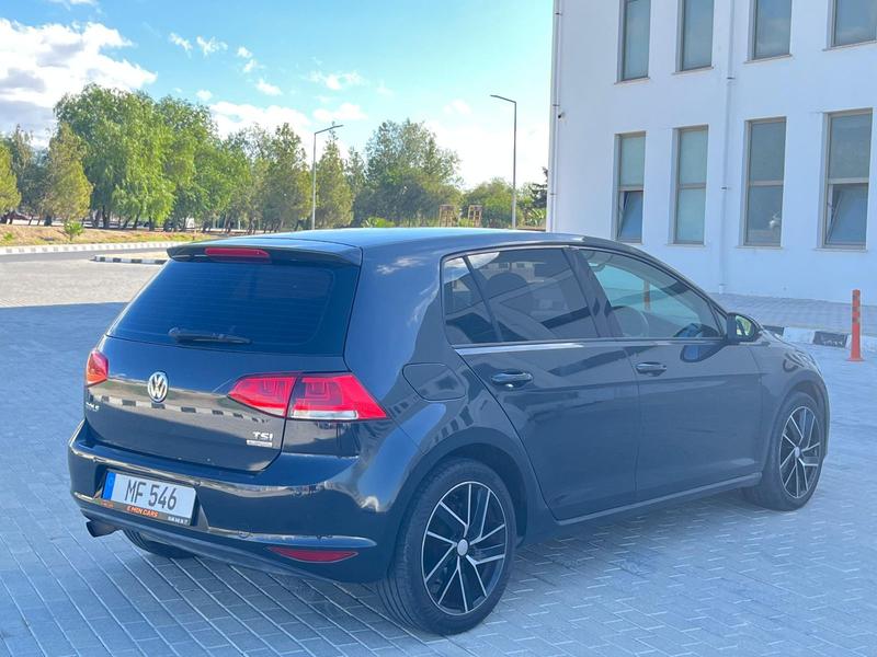 Volkswagen Golf — 1/7
