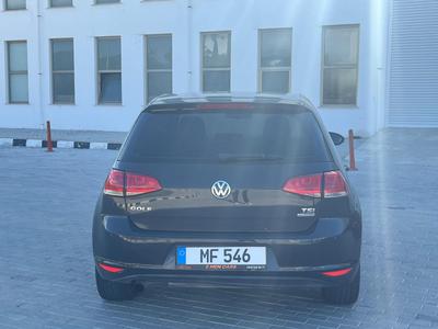 Volkswagen Golf — 6
