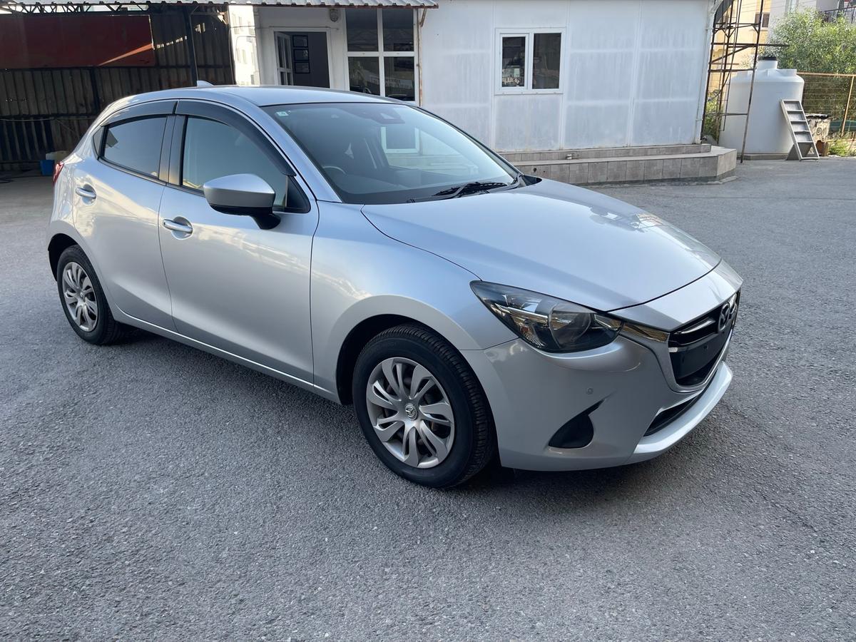 2019 Mazda Demio