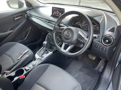 Mazda Demio — 6