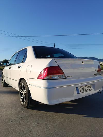 Mitsubishi Lancer — 3