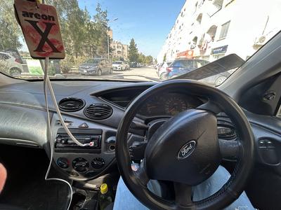 Ford Focus — 4