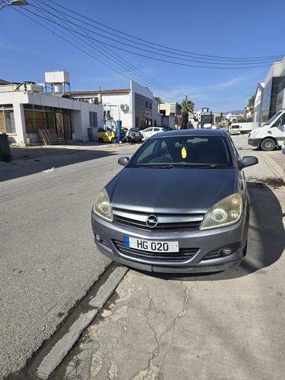 Opel Astra GTC — 1