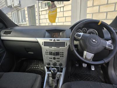 Opel Astra GTC — 6