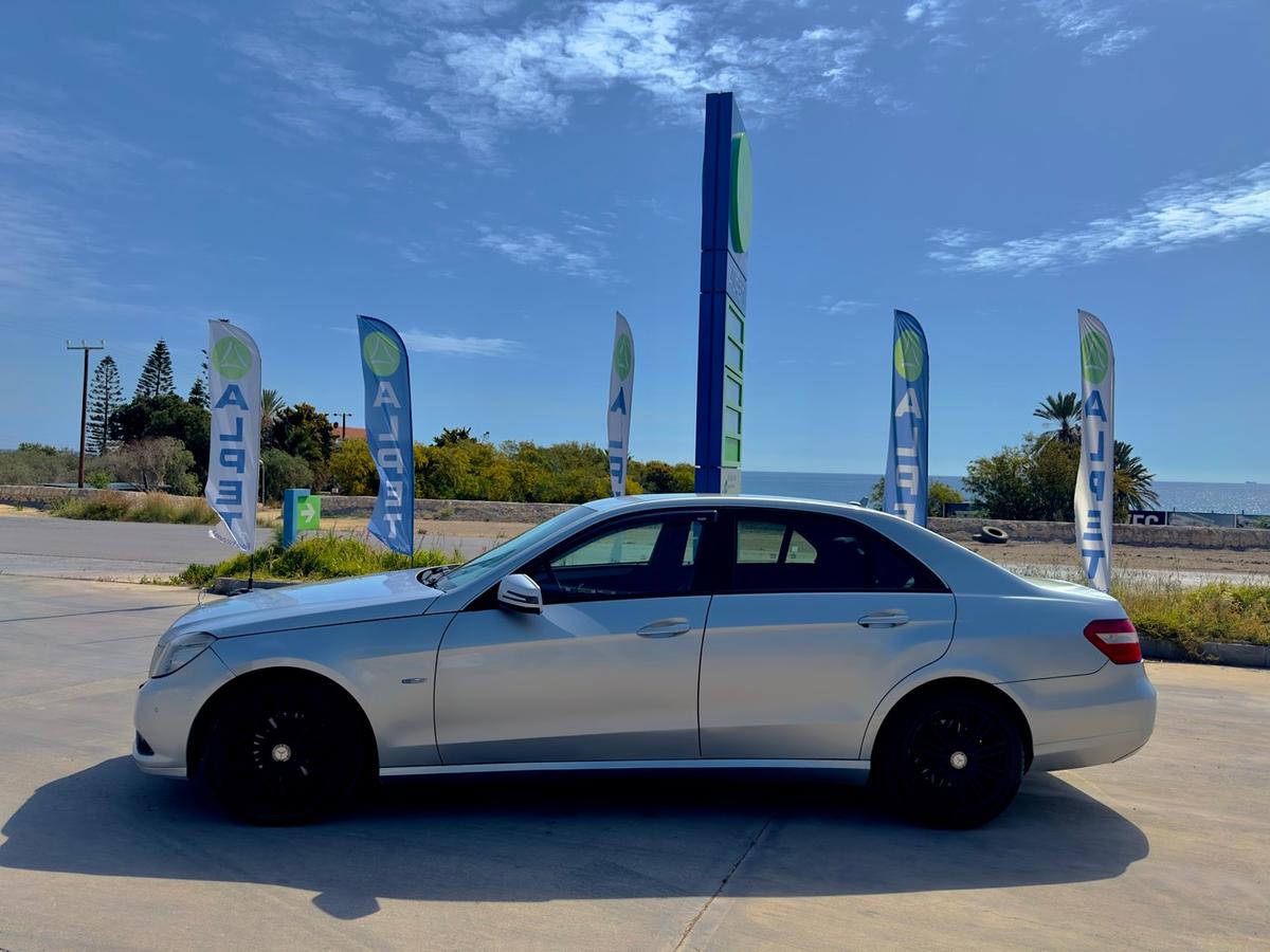 2011 Mercedes-Benz E 220 3
