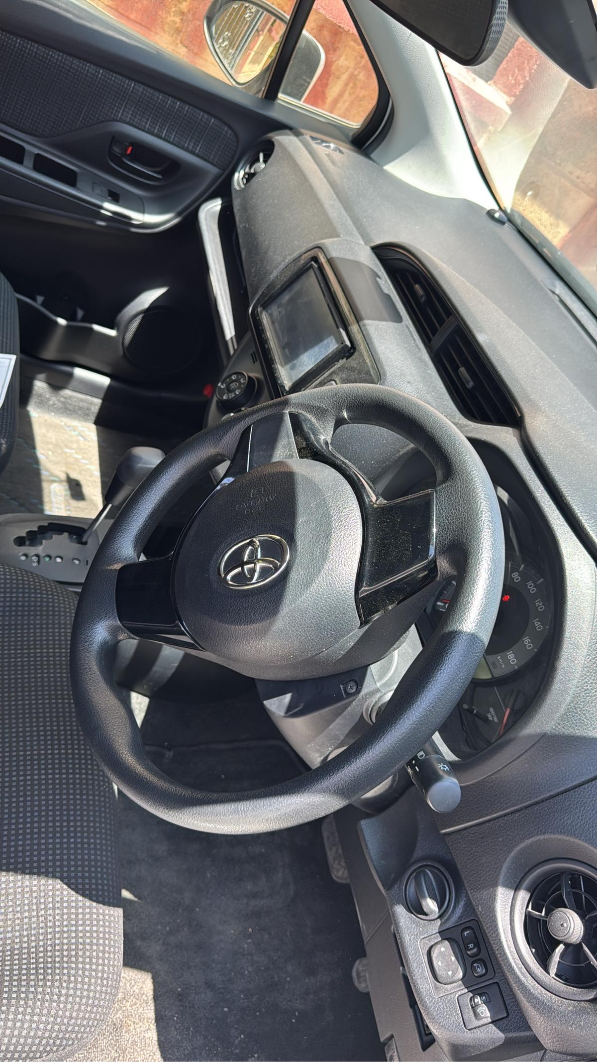 2020 Toyota Vitz 6