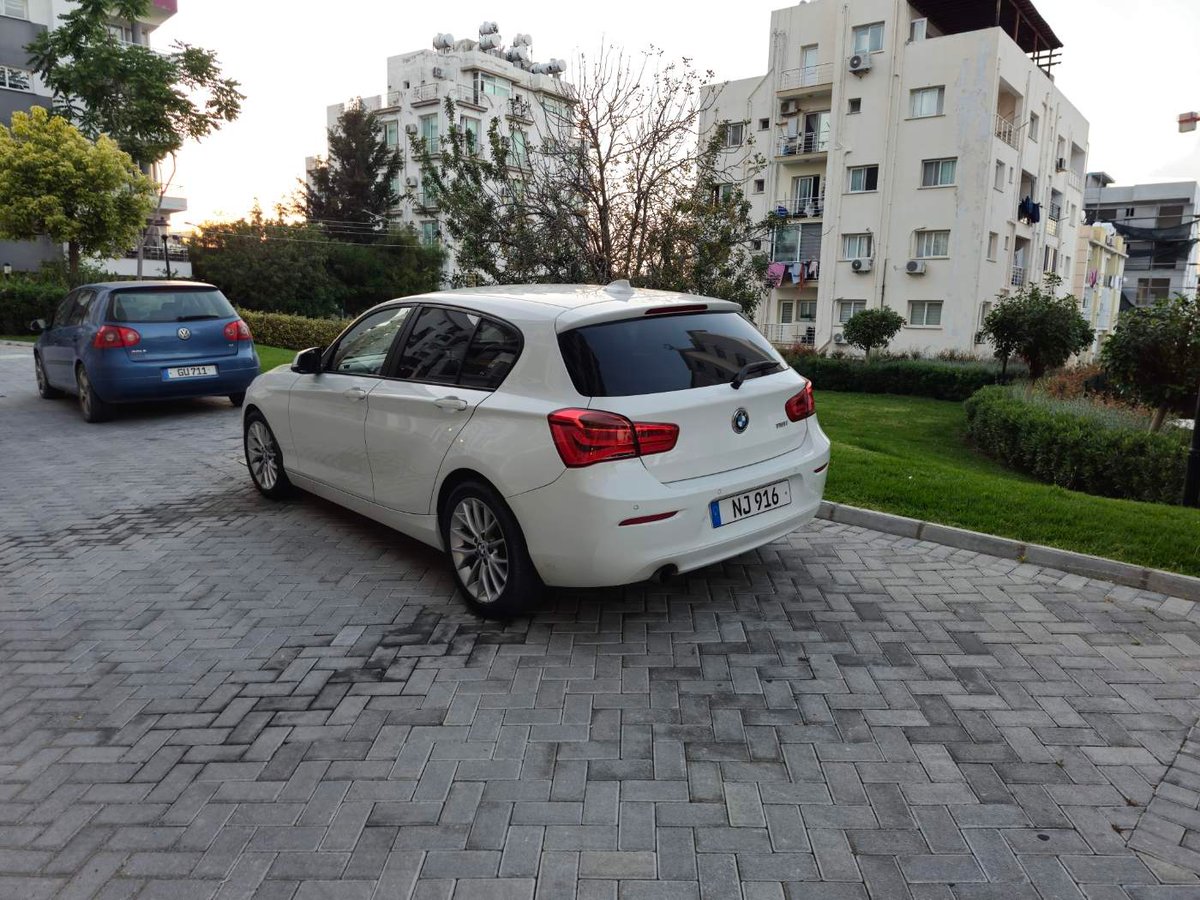 2015 BMW 118i 5