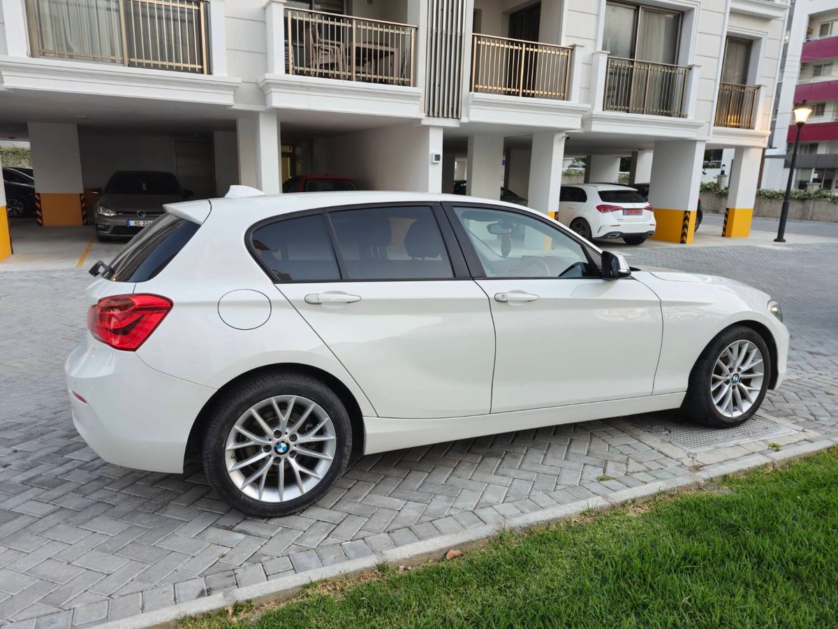 2015 BMW 118i 7