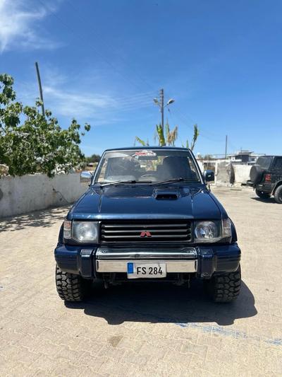 Mitsubishi Pajero — 3