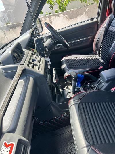Mitsubishi Pajero — 4