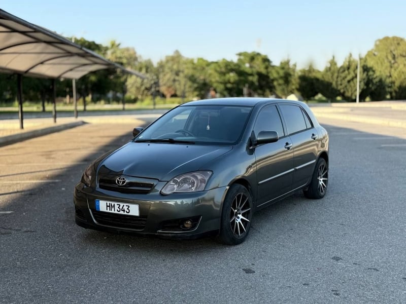 Toyota Corolla — 3