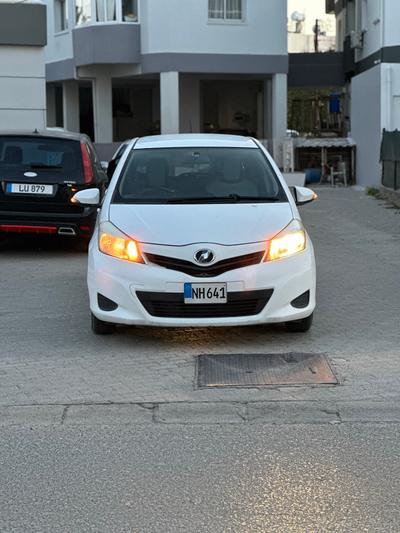 Toyota Vitz — 1