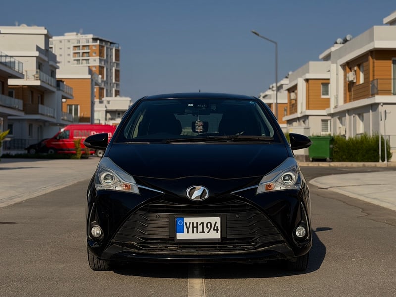 Toyota Vitz — 1/10