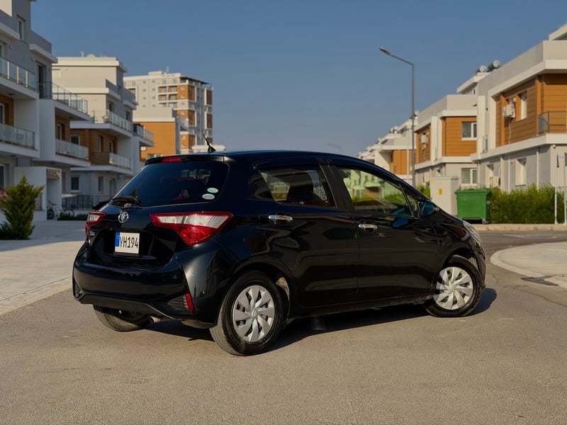 Toyota Vitz — 6
