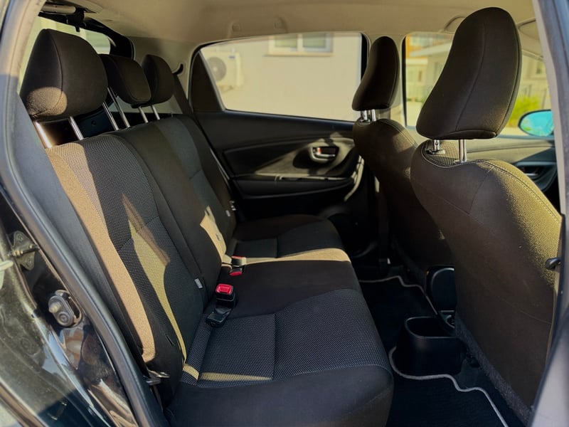 Toyota Vitz — 9