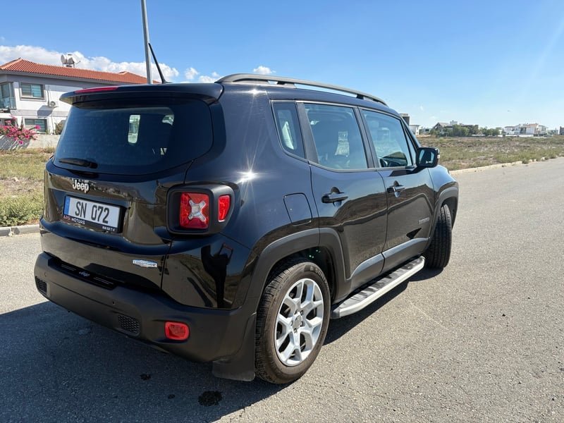Jeep Renegade — 3