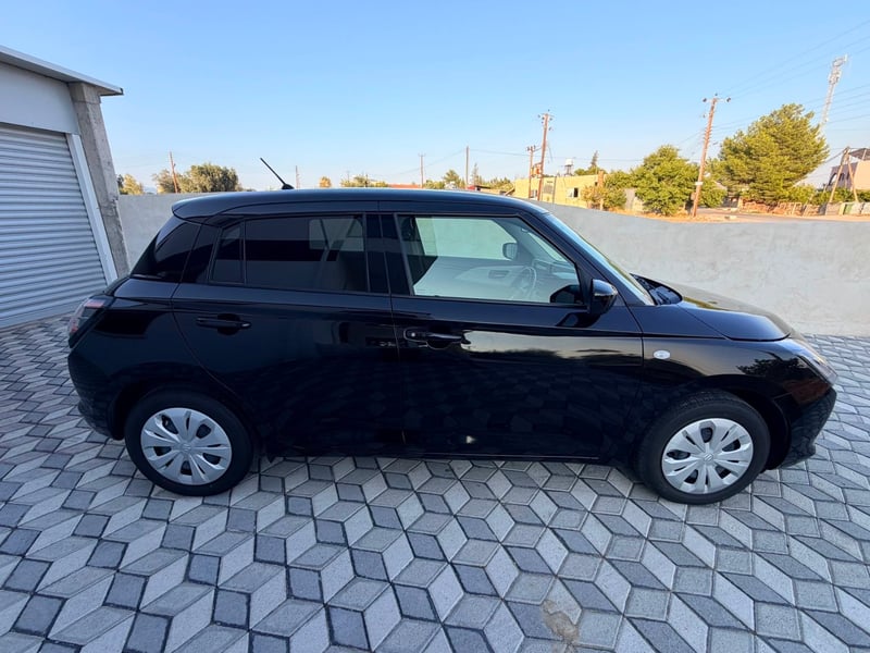 Suzuki Swift — 4