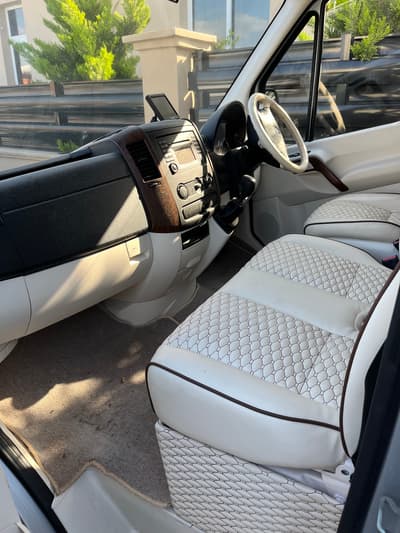 Mercedes-Benz Sprinter — 5
