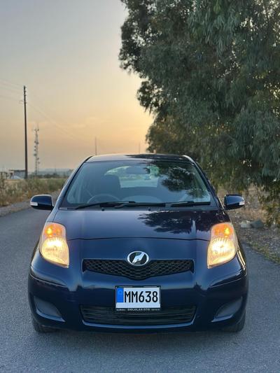 Toyota Vitz — 3