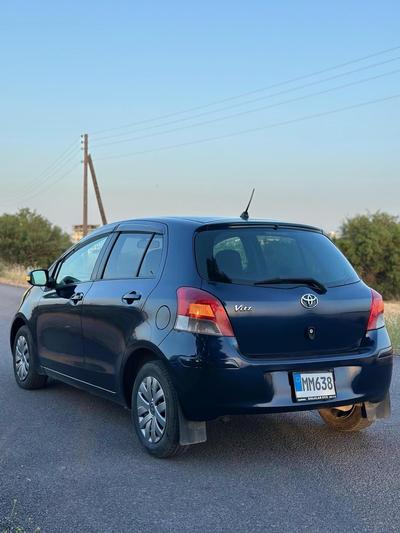 Toyota Vitz — 4