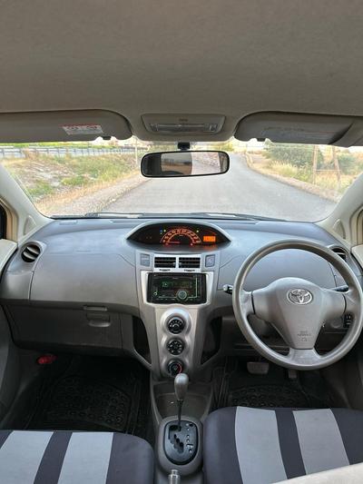 Toyota Vitz — 6