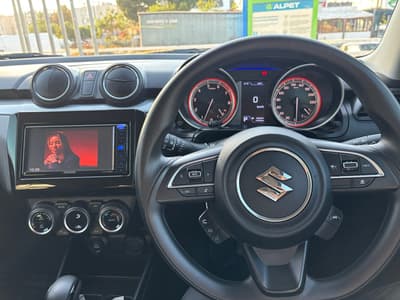 Suzuki Swift — 4