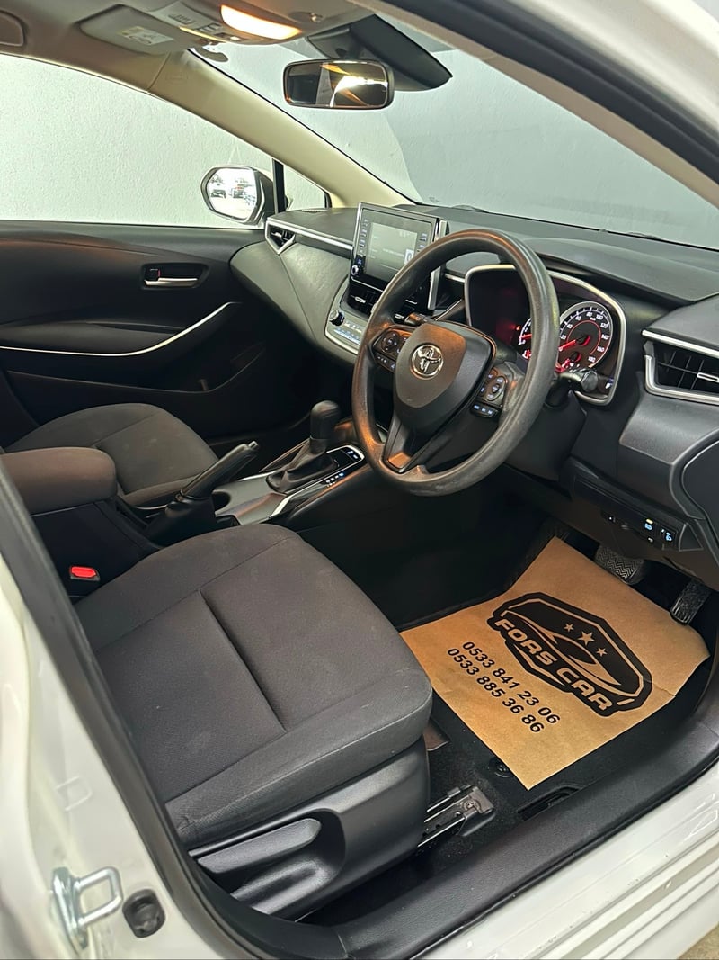 Toyota Corolla Touring — 4
