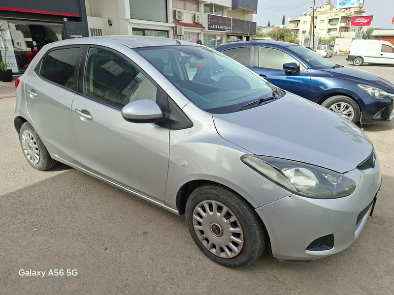 Mazda Demio — 2