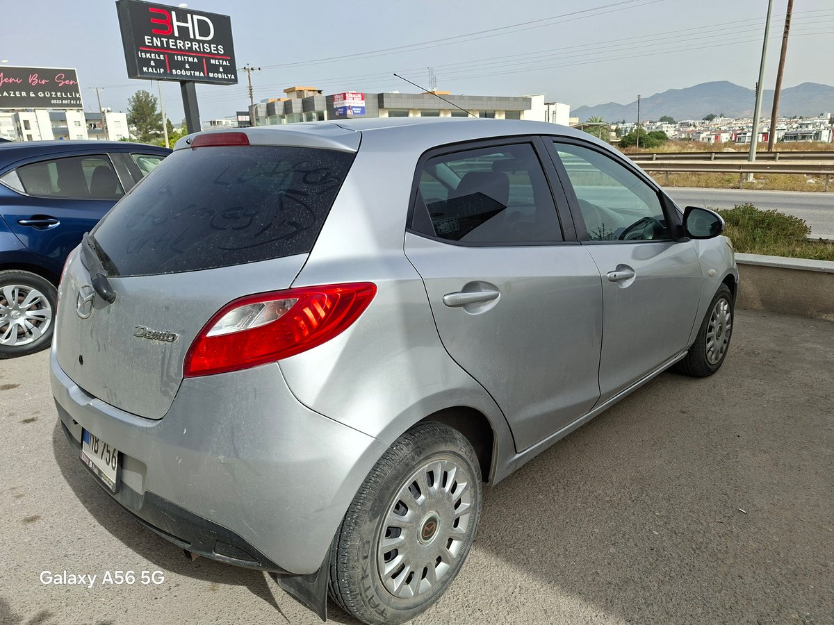 2008 Mazda Demio 3