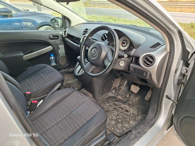 Mazda Demio — 5