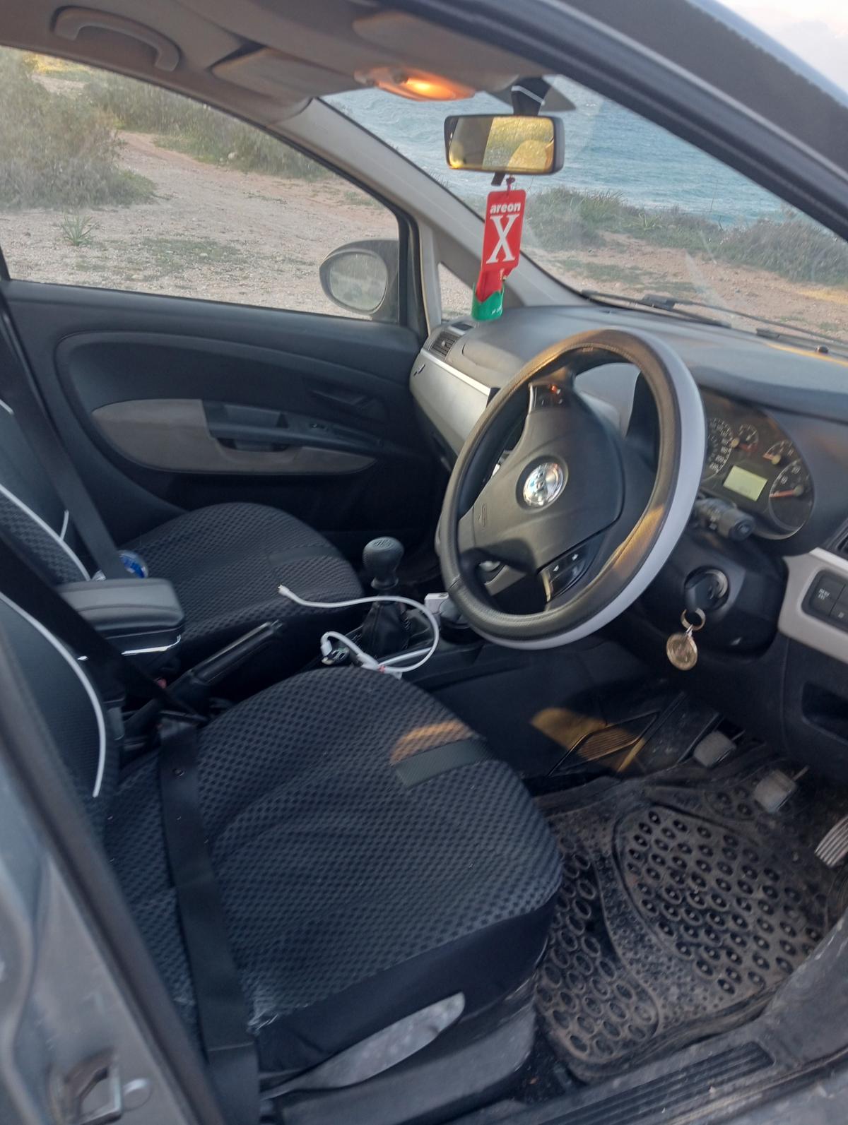 2009 Fiat Punto 5