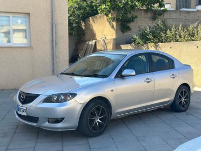 Mazda Axela — 3
