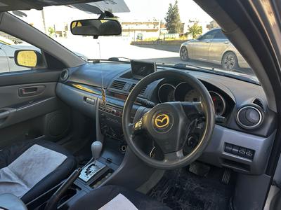 Mazda Axela — 6