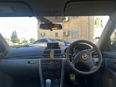 Mazda Axela — 7