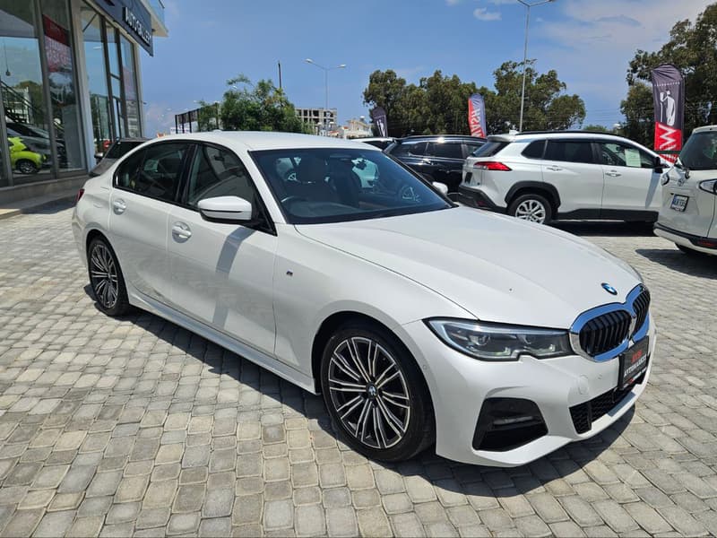 BMW 320d — 1/9