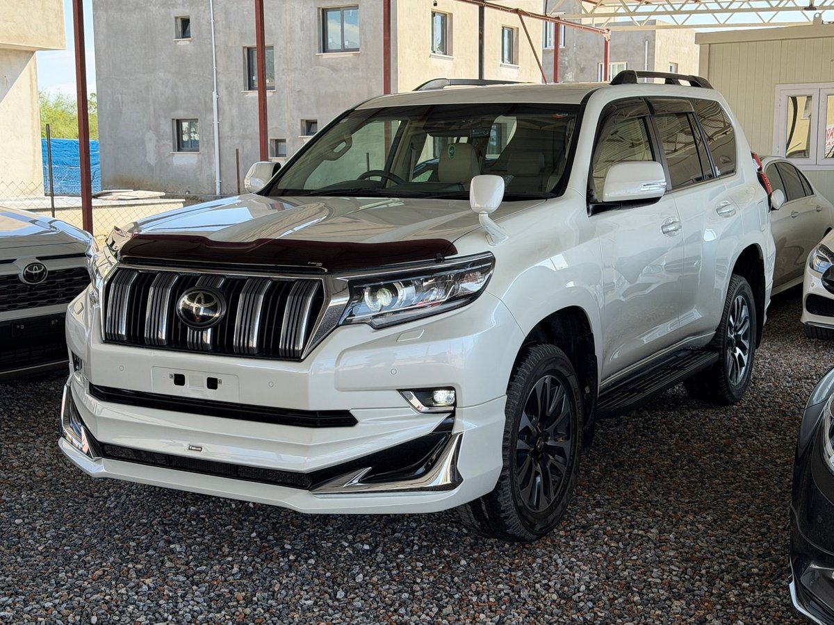 2023 Toyota Land Cruiser Prado 2