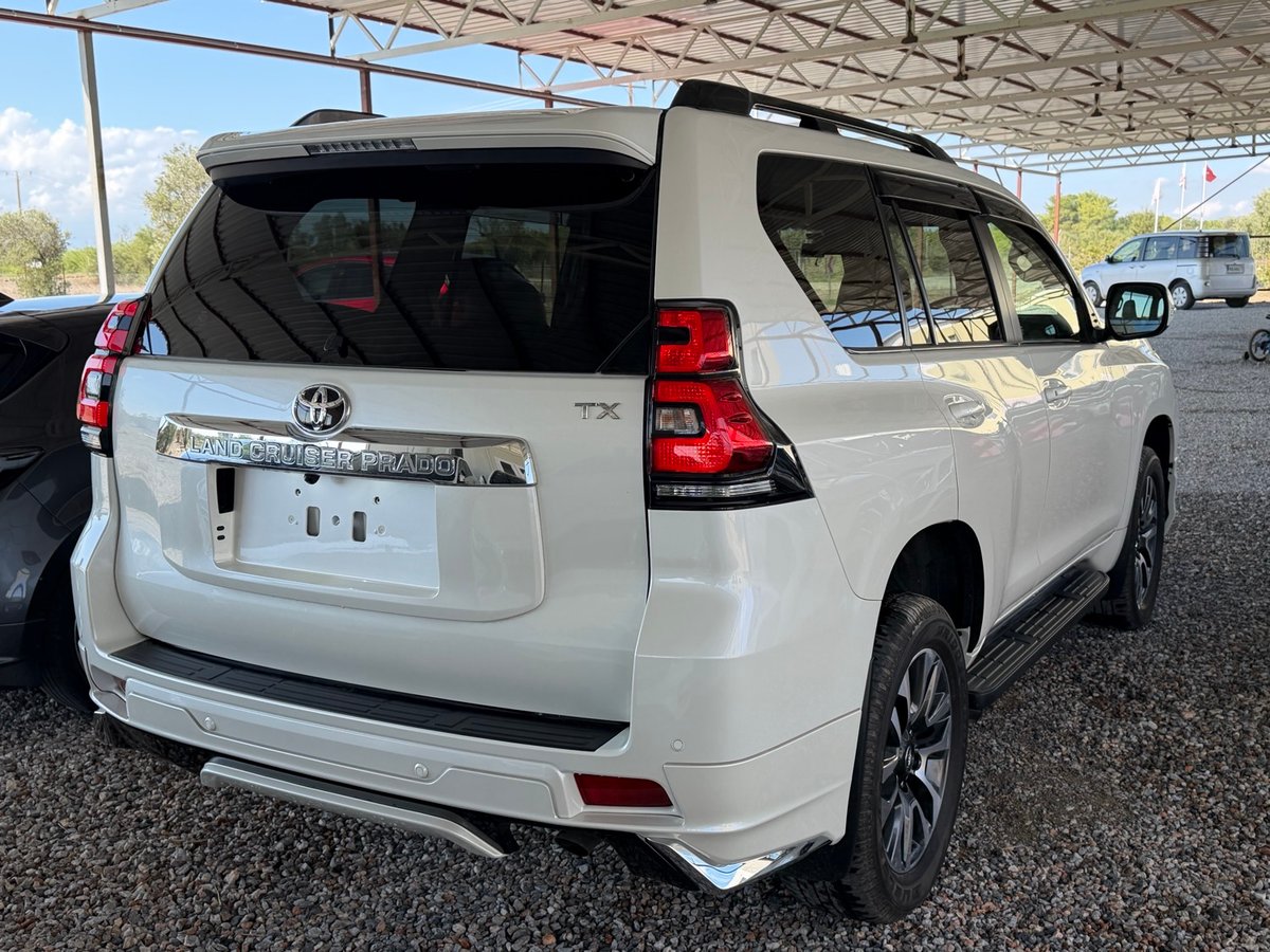 2023 Toyota Land Cruiser Prado 4