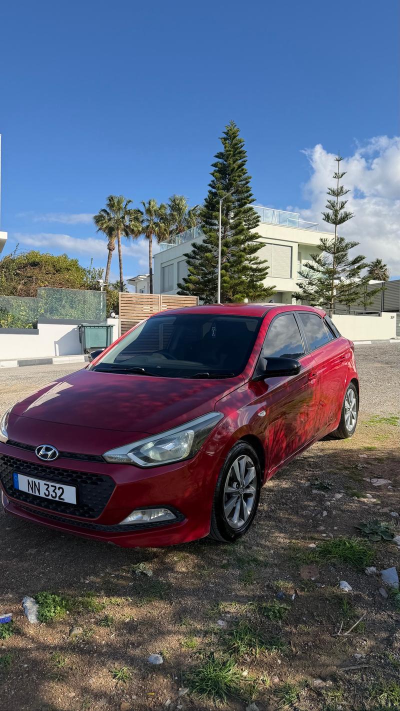 Hyundai i20 — 1/6
