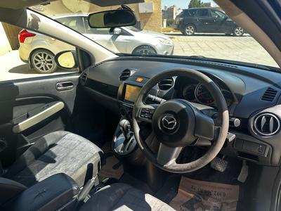 Mazda Demio — 7