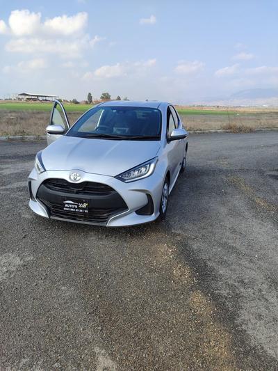 Toyota Yaris — 4