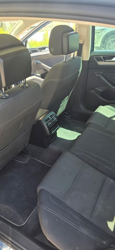 Volkswagen Passat — 3