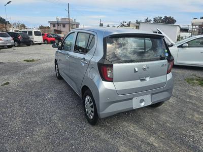 Daihatsu Mira — 3