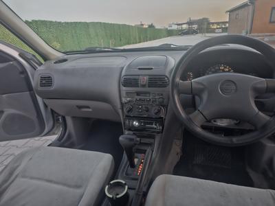 Nissan Sunny — 5