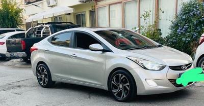 Hyundai Elentra — 4