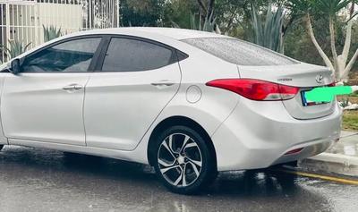 Hyundai Elentra — 5