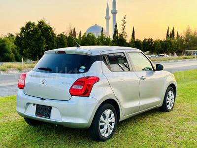 Suzuki Swift — 4