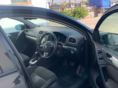 Volkswagen Golf — 3
