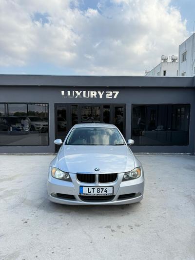 BMW 320i — 9