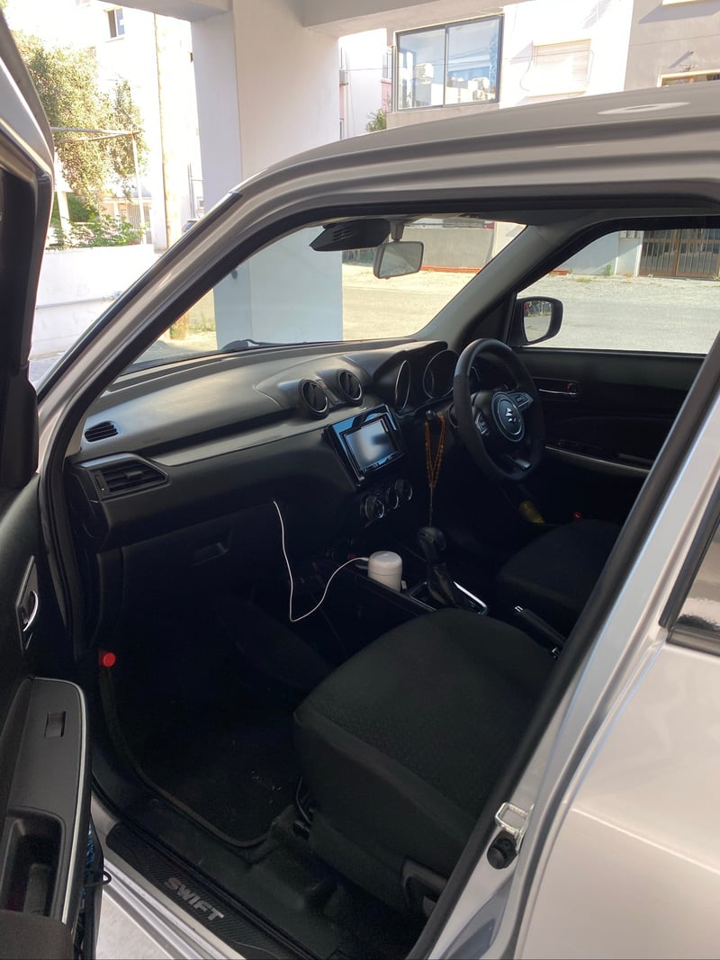 Suzuki Swift — 6